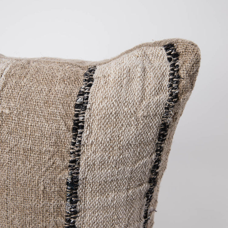 Retreat Cushion - Natural/Ivory/Black
