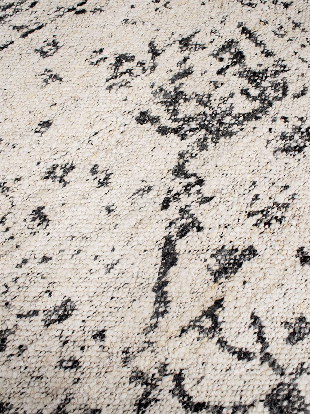 Kasbah Wool Rug - White / Black