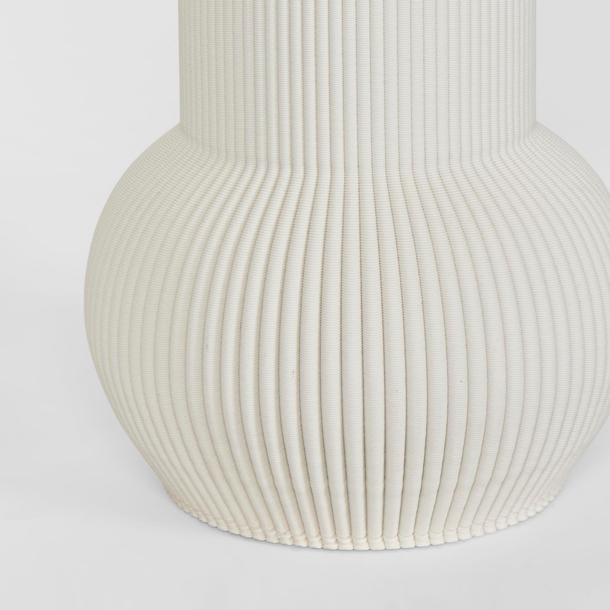 Hend 3D Vase Small - White