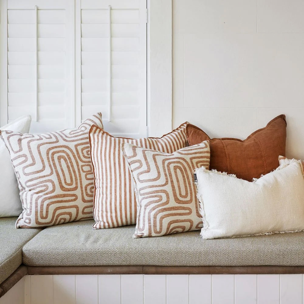 Wander Cushion - White/Nutmeg