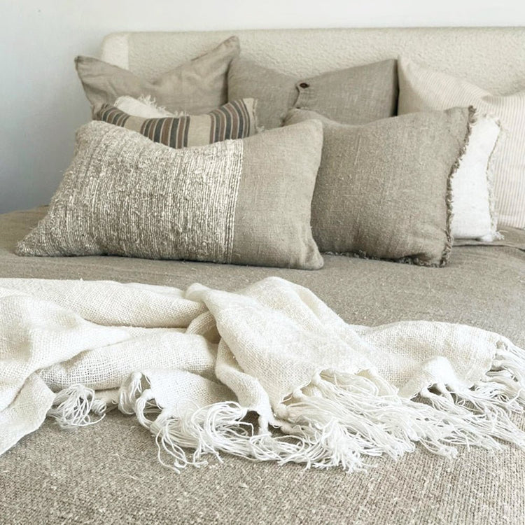 Bedouin Oversized Linen Throw - Ivory