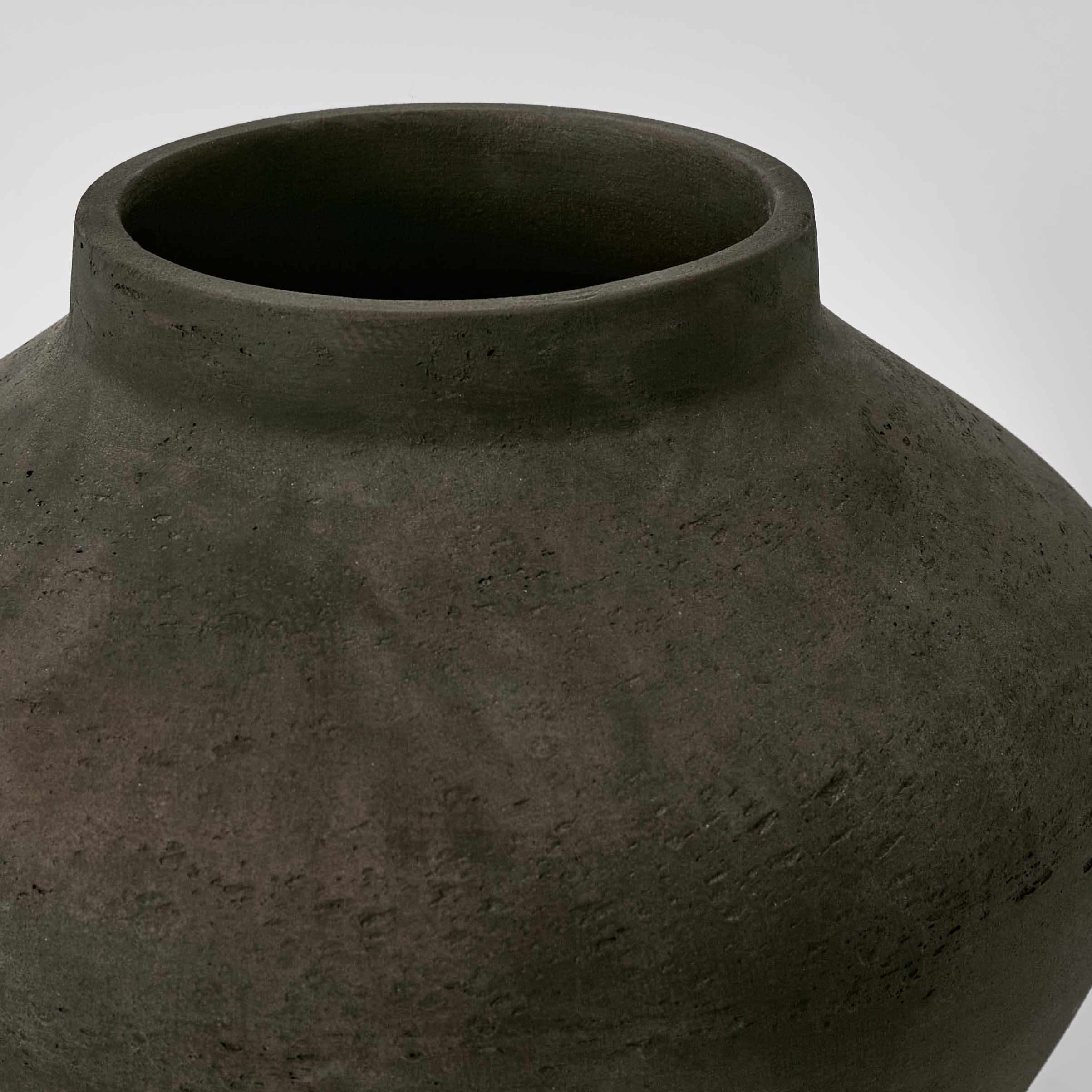 Landis Classic Medium Vase - Earth Brown