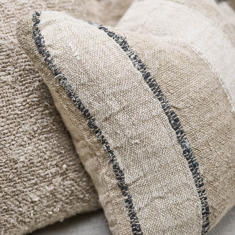 Retreat Cushion - Natural/Ivory/Black