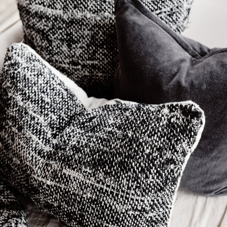 Wabi Cushion - Black