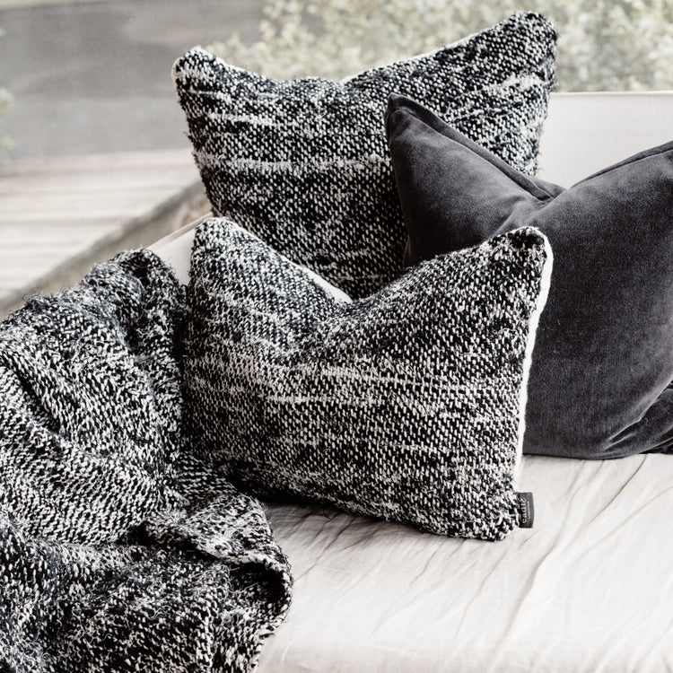 Wabi Cushion - Black