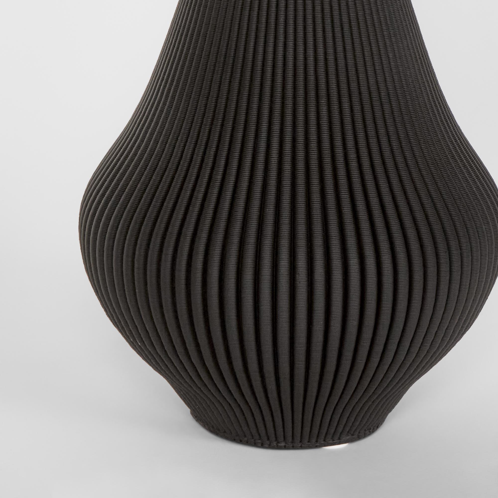 Verne 3D Vase Large - Black