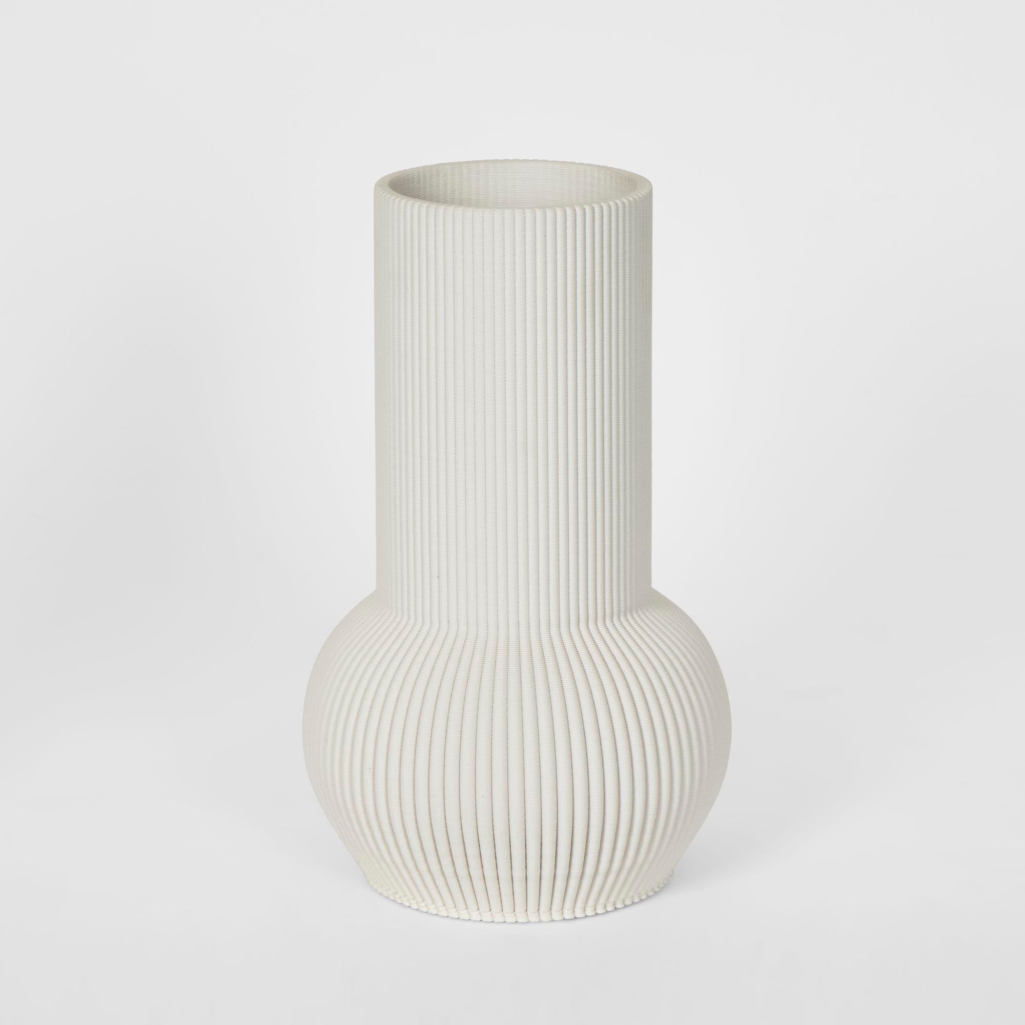 Hend 3D Vase Small - White