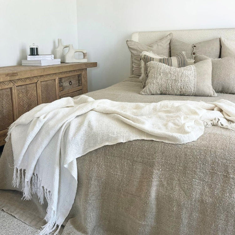 Bedouin Oversized Linen Throw - Ivory