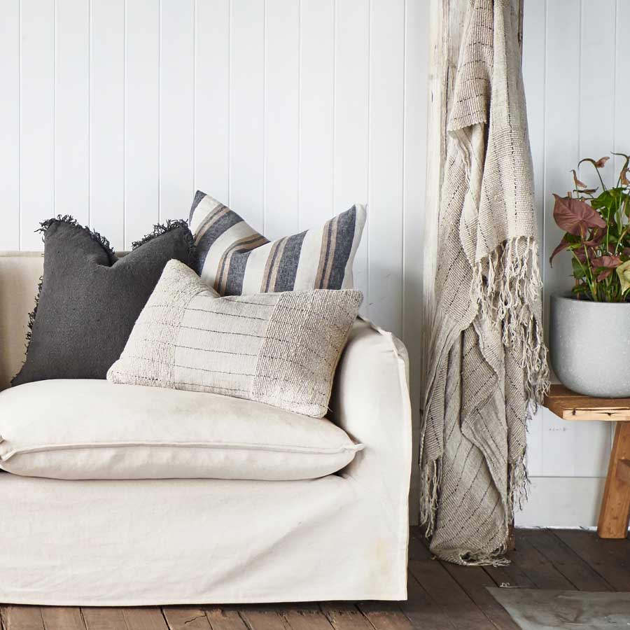 Mayla Linen Throw
