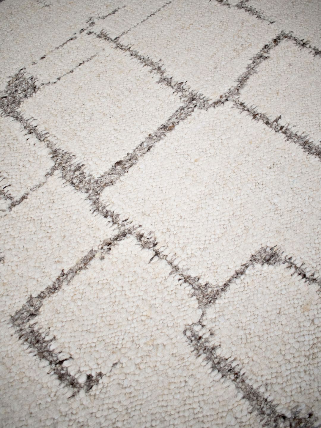 Heras Wool Rug - Ivory / Taupe