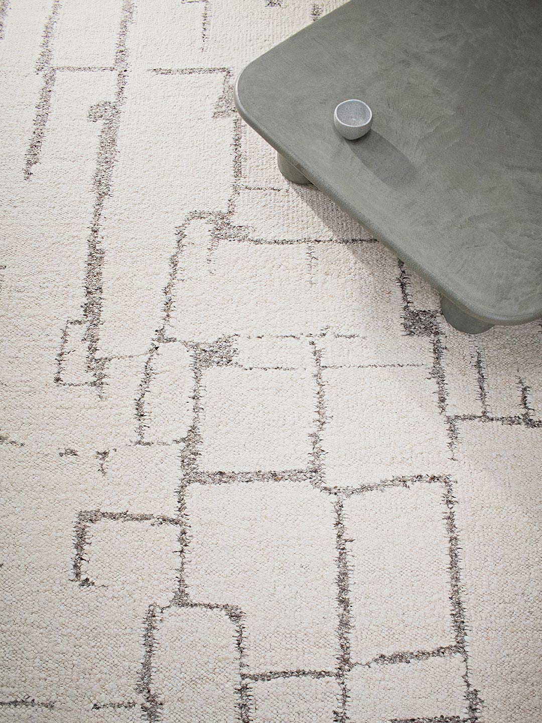 Heras Wool Rug - Ivory / Taupe