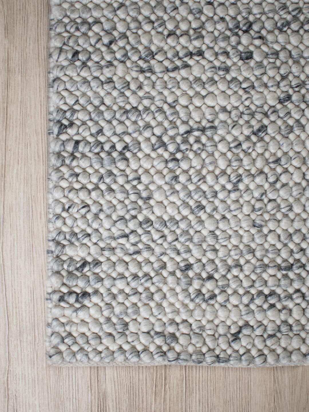Magic Wool Rug - Ice